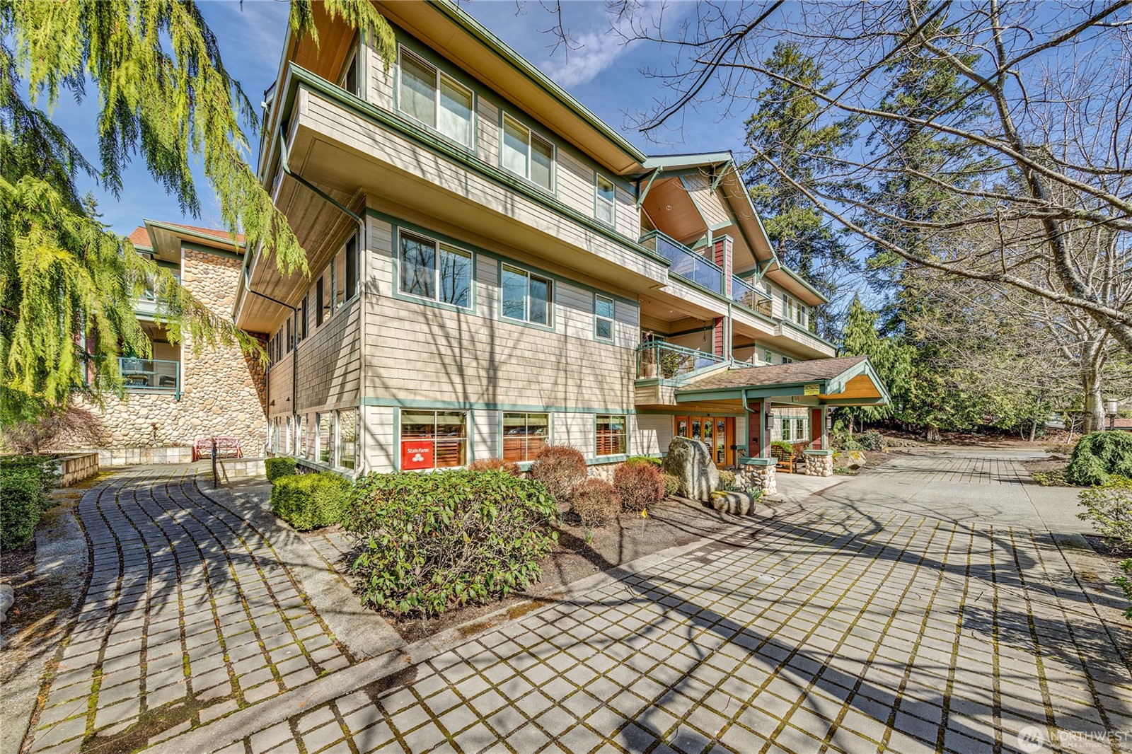 360 Knechtel Way Northeast - 207